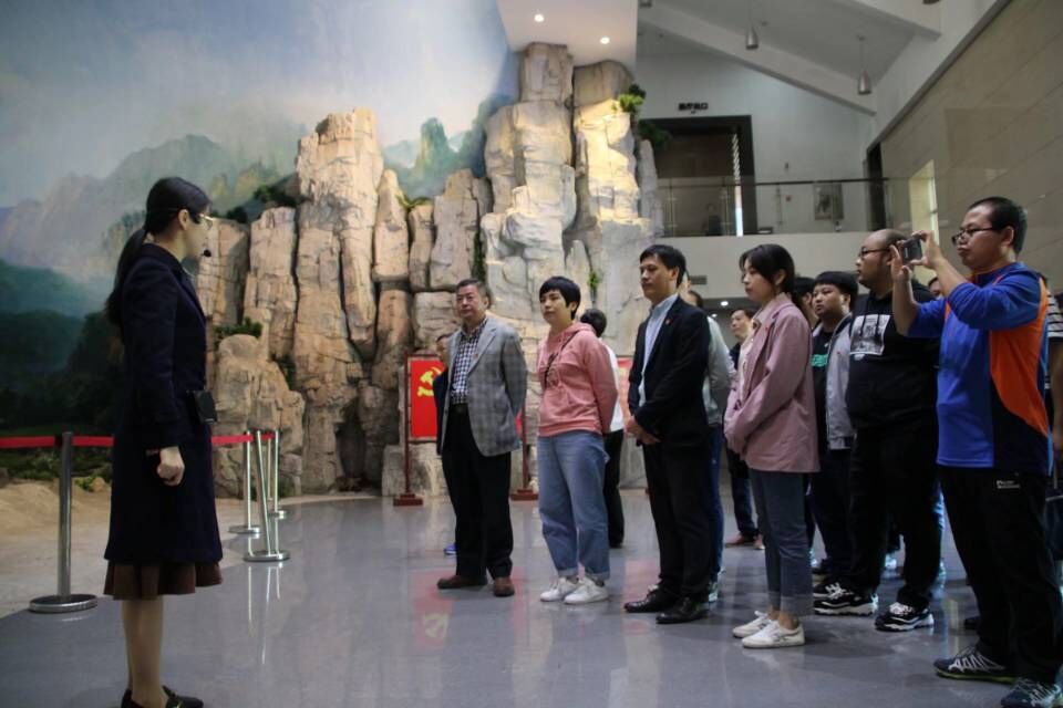 e0a6f7421d33412aada28521fcb9fa62.jpg 2.jpg