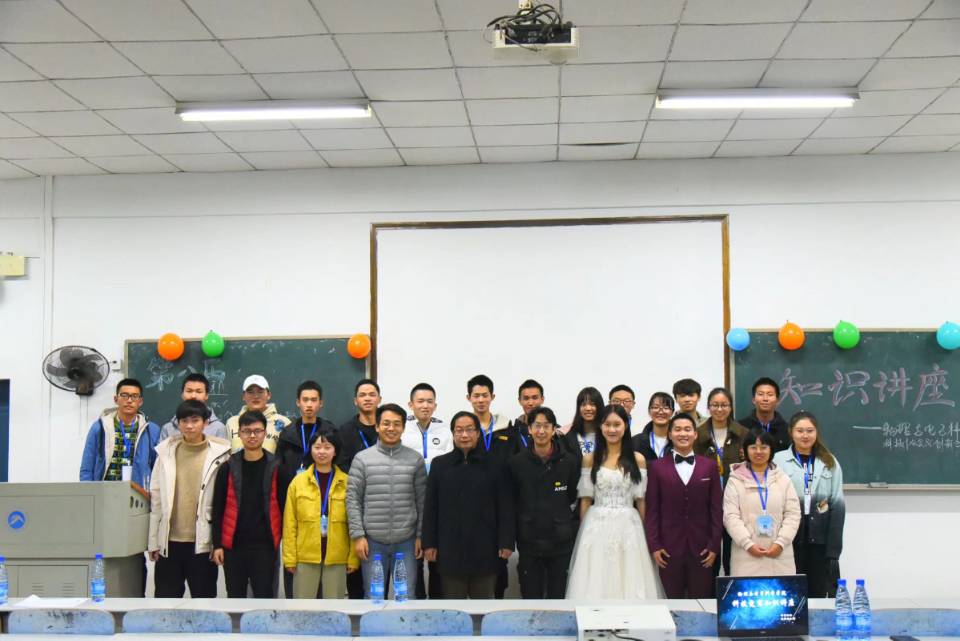 e88a38bc9d854af0b809fc80c9e4aae3.jpg 5519a96ead7ae4bf.jpg