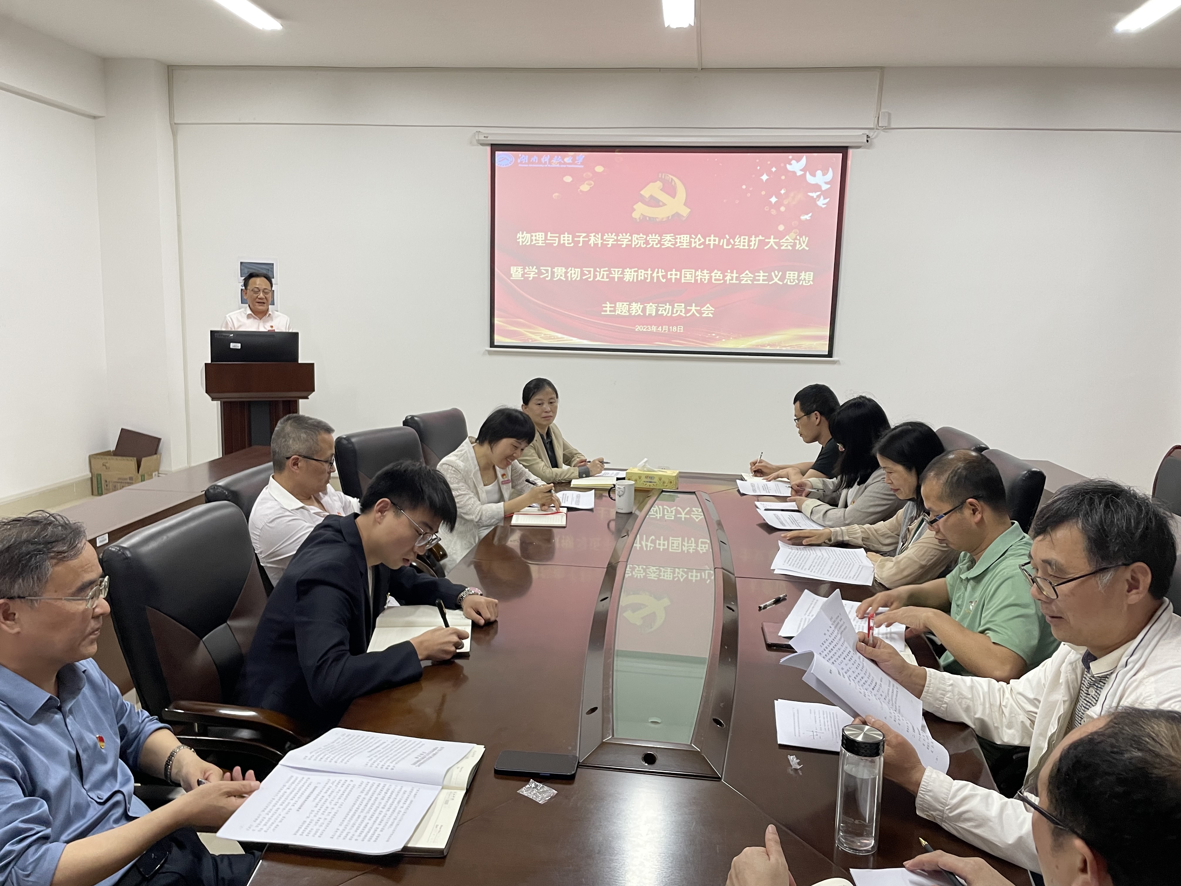 82fdba37a20a482cbda6e075a4be1832.jpg 82fdba37a20a482cbda6e075a4be1832.jpg