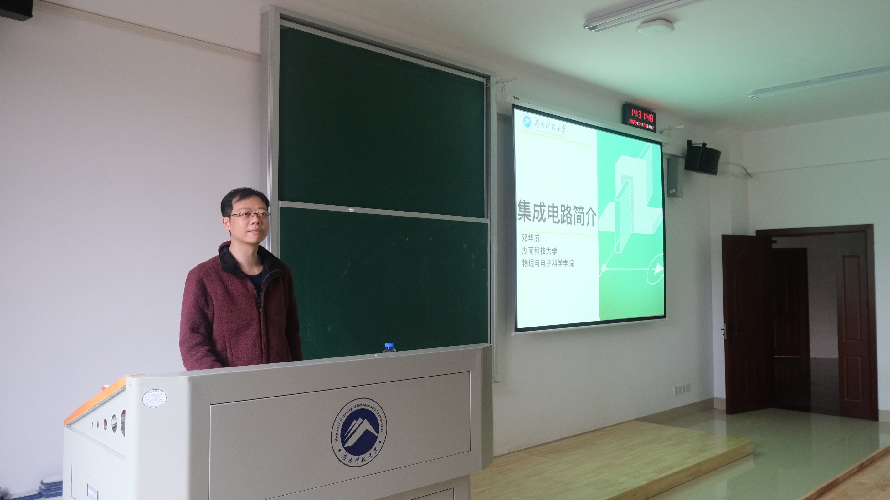 dbcb26c6d9e94bcaa684cddc7265d4a0.jpg dbcb26c6d9e94bcaa684cddc7265d4a0.jpg