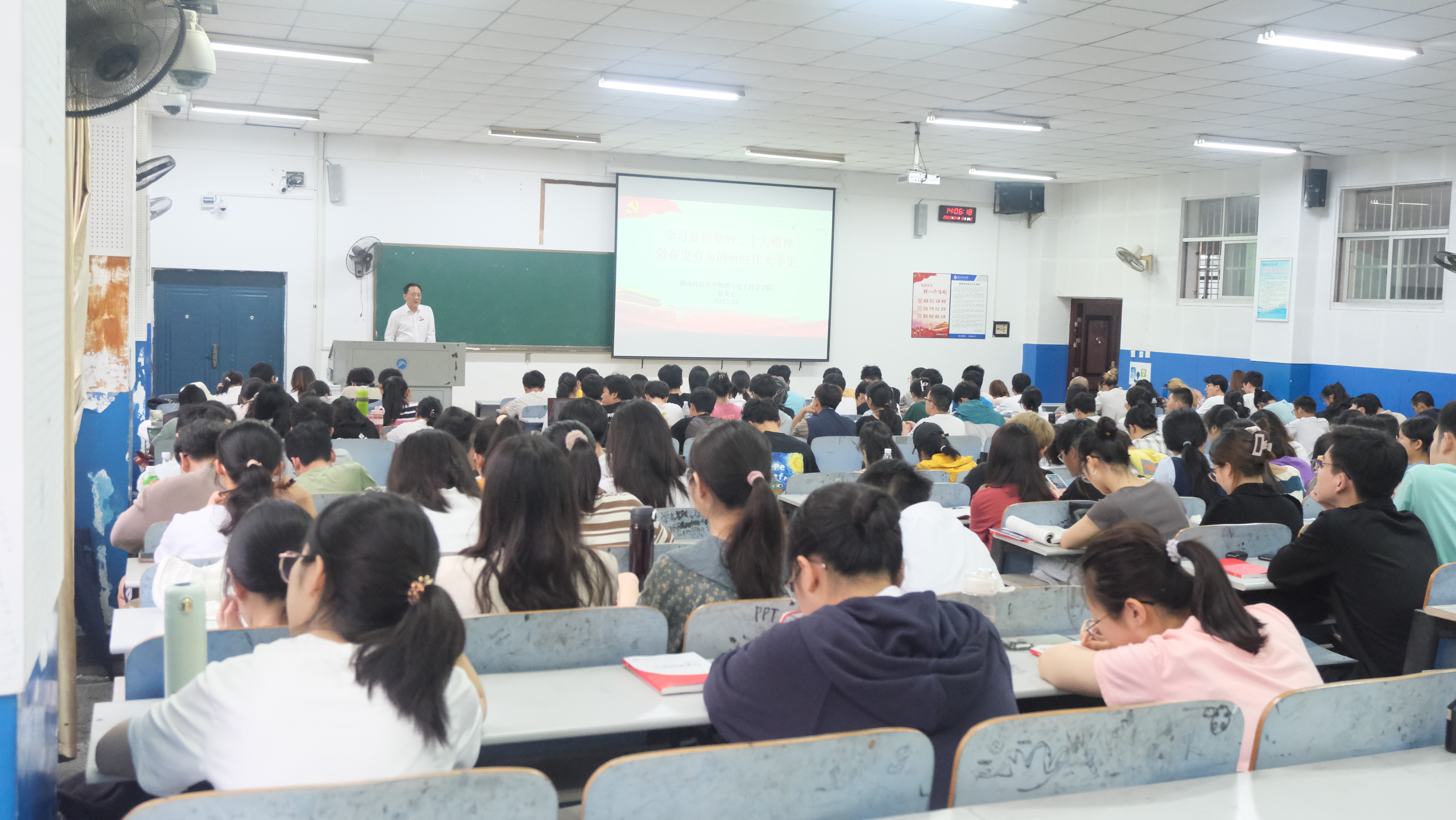 4f36932b37d042a9a8c2d59f349b19d1.jpg 4f36932b37d042a9a8c2d59f349b19d1.jpg