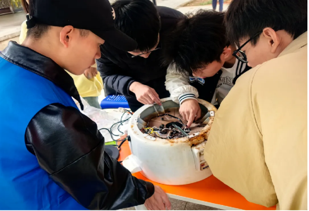 1bf555321f7944fe865bf1c46fdaf69b.gif 1bf555321f7944fe865bf1c46fdaf69b.gif