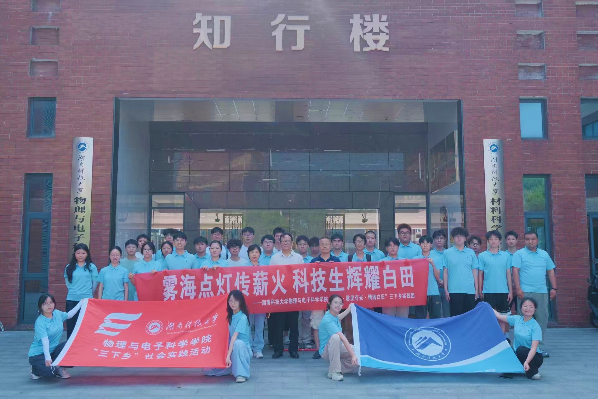 fdebcaa6603e4ae0bb80cd4edb700550.jpg fdebcaa6603e4ae0bb80cd4edb700550.jpg